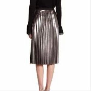 Silver metalic pleated skirt Size S